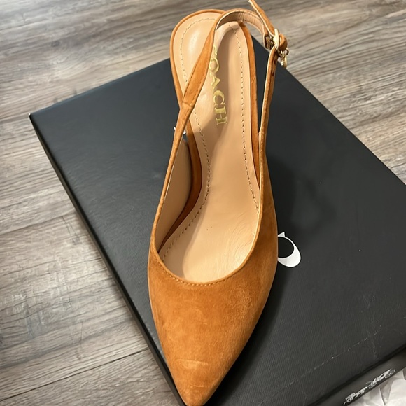 Brand new with box size 7 - Picture 3 of 3